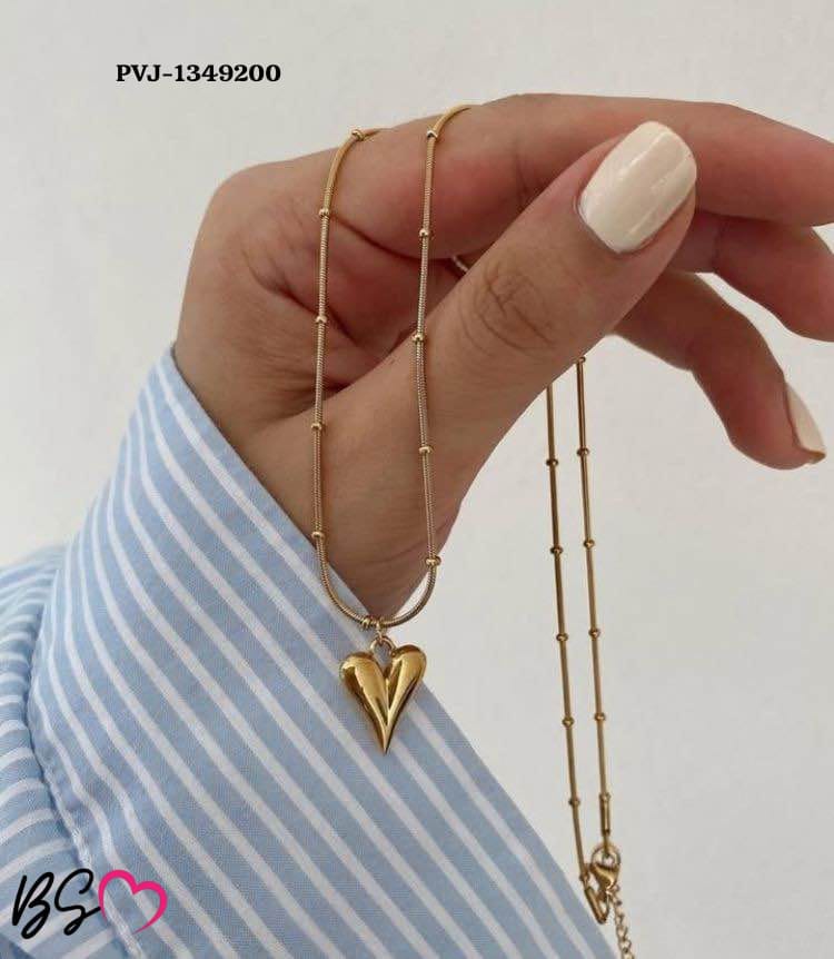 Premium Heart Elegant Necklace – Elevate Your Everyday Look